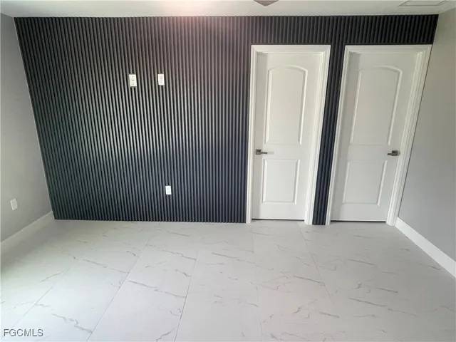 a view of a livingroom with an empty space