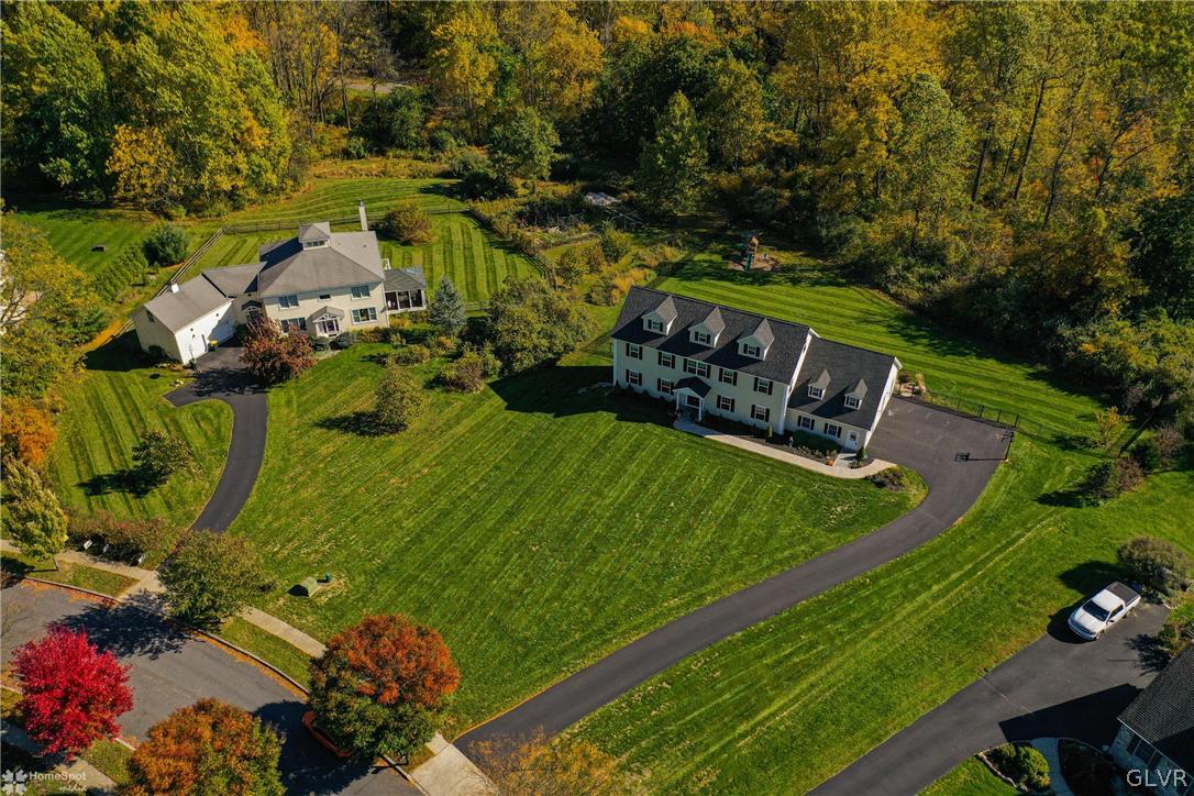 3510 Woodbyne Road Hellertown, PA 18055 - Photo 4 of 47 Just over one acre of paradise