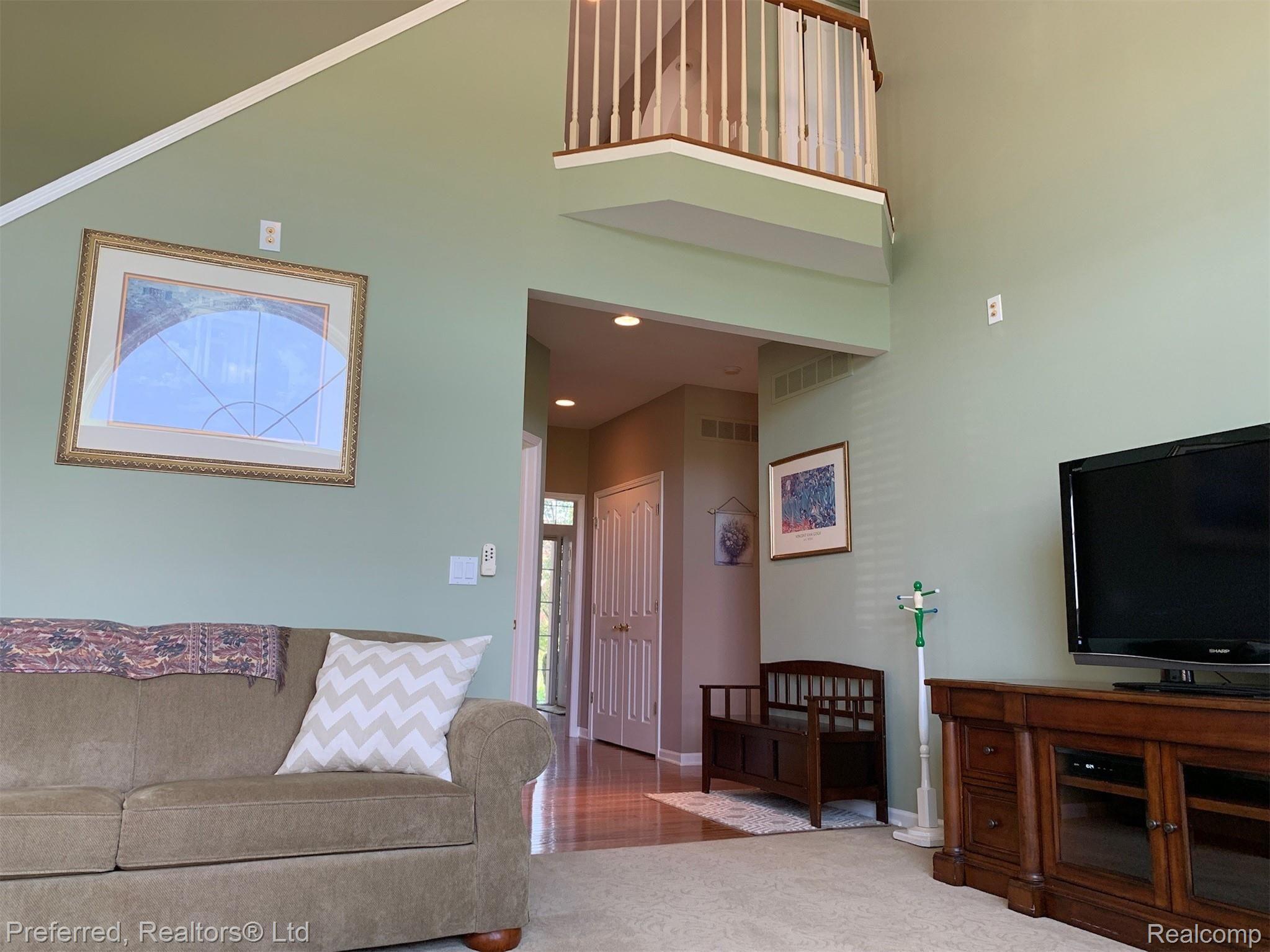 46635 Inverness Road Canton, MI 48188 - Photo 16 of 43 Photo Aug 01, 10 29 49 AM.jpg