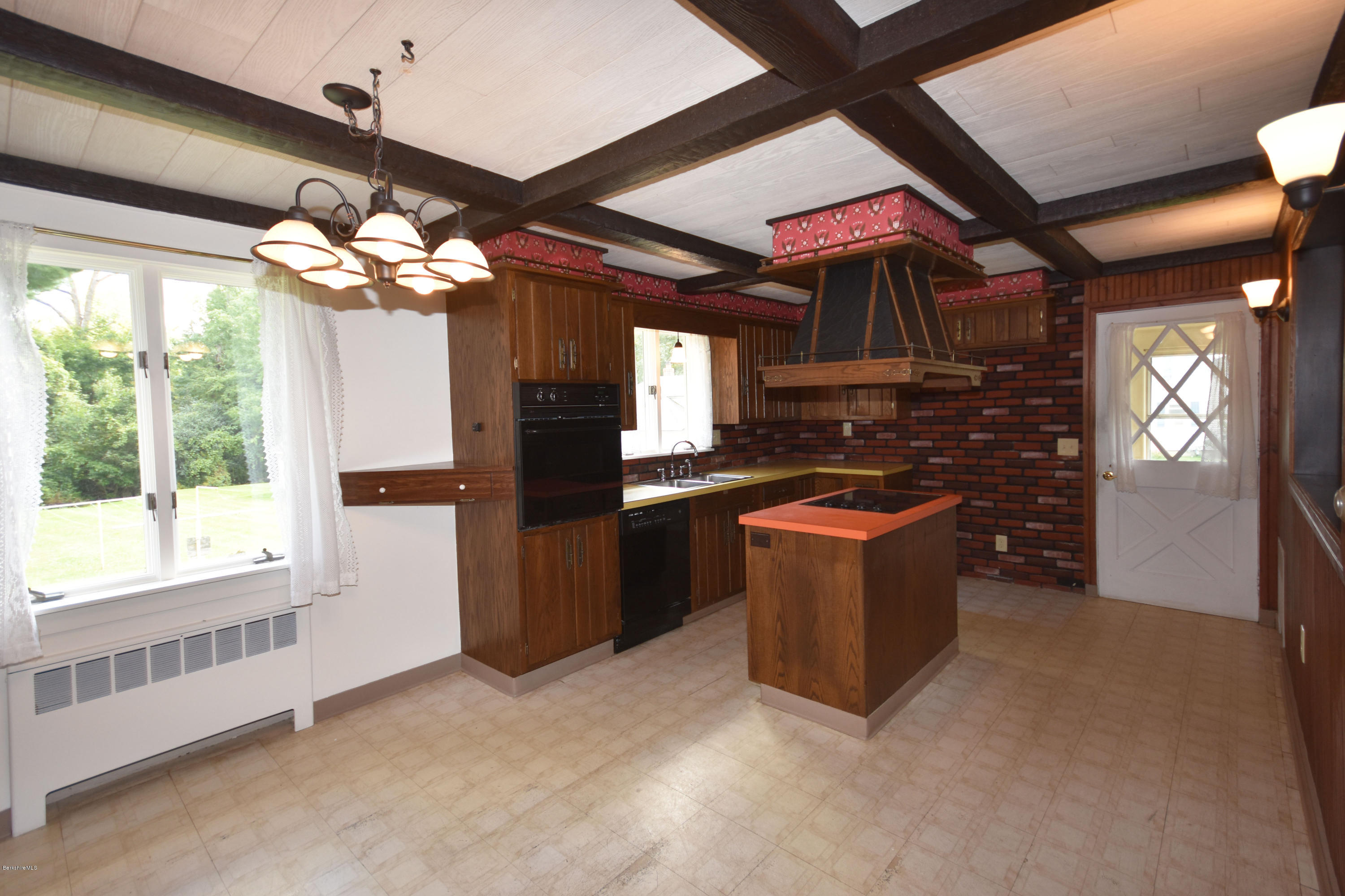 240 Benedict Road Pittsfield, MA 01201 - Photo 11 of 37 Kitchen