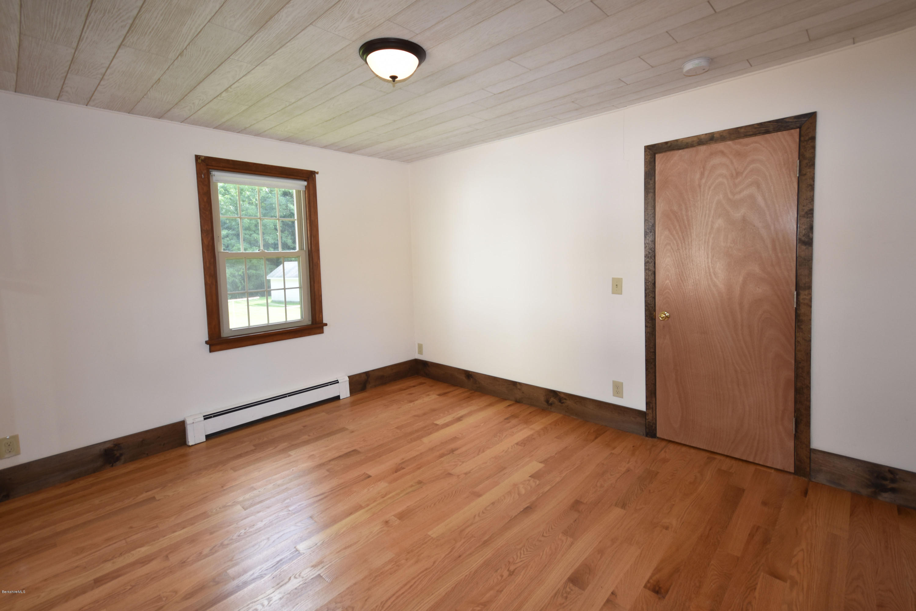 240 Benedict Road Pittsfield, MA 01201 - Photo 17 of 37 Bedroom #1