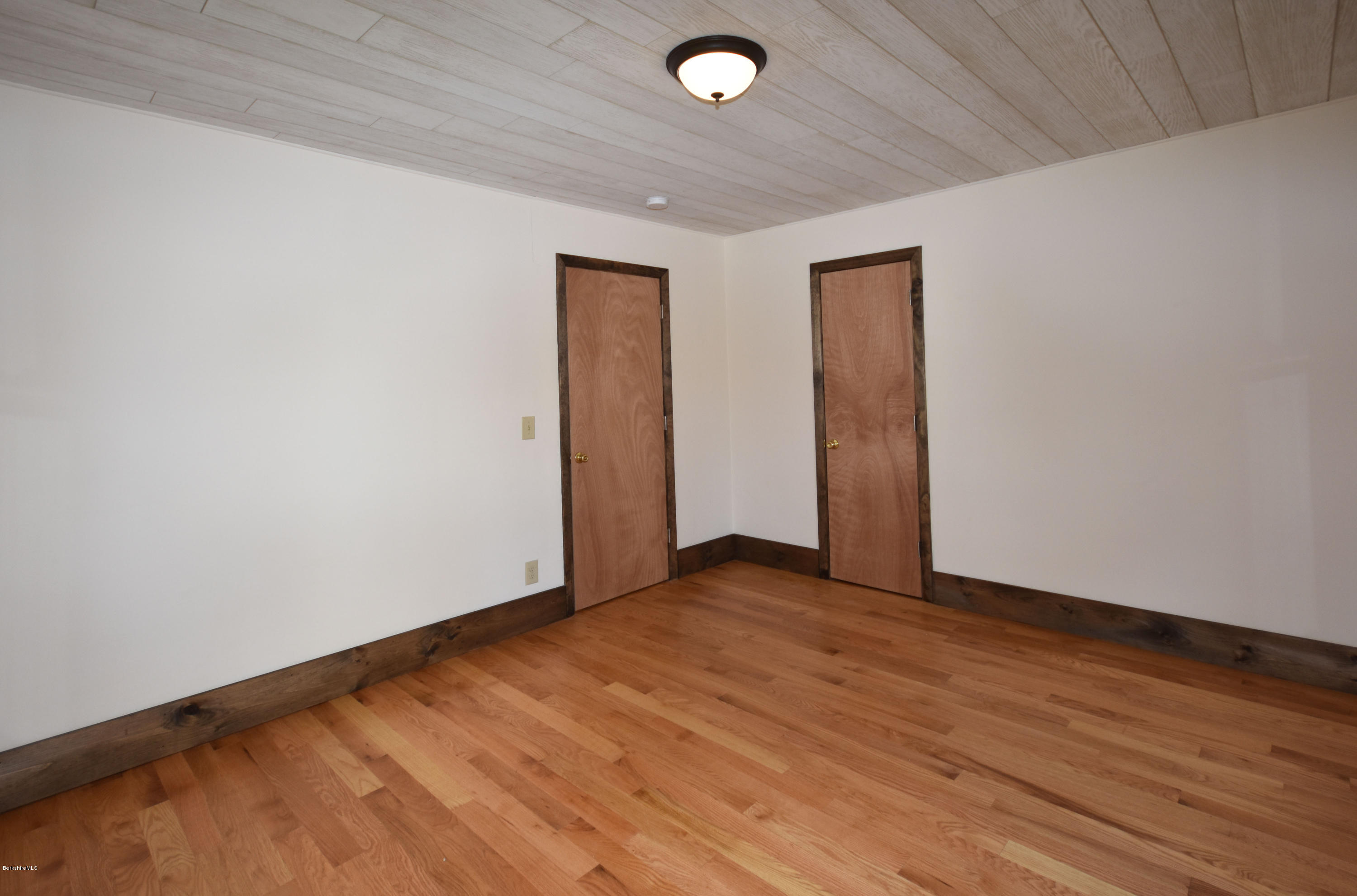 240 Benedict Road Pittsfield, MA 01201 - Photo 18 of 37 Bedroom #1