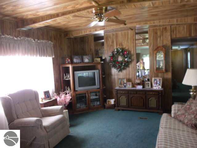 3894 Wyatt Road Standish, MI 48658 - Photo 4 of 8 1752133-3.JPG