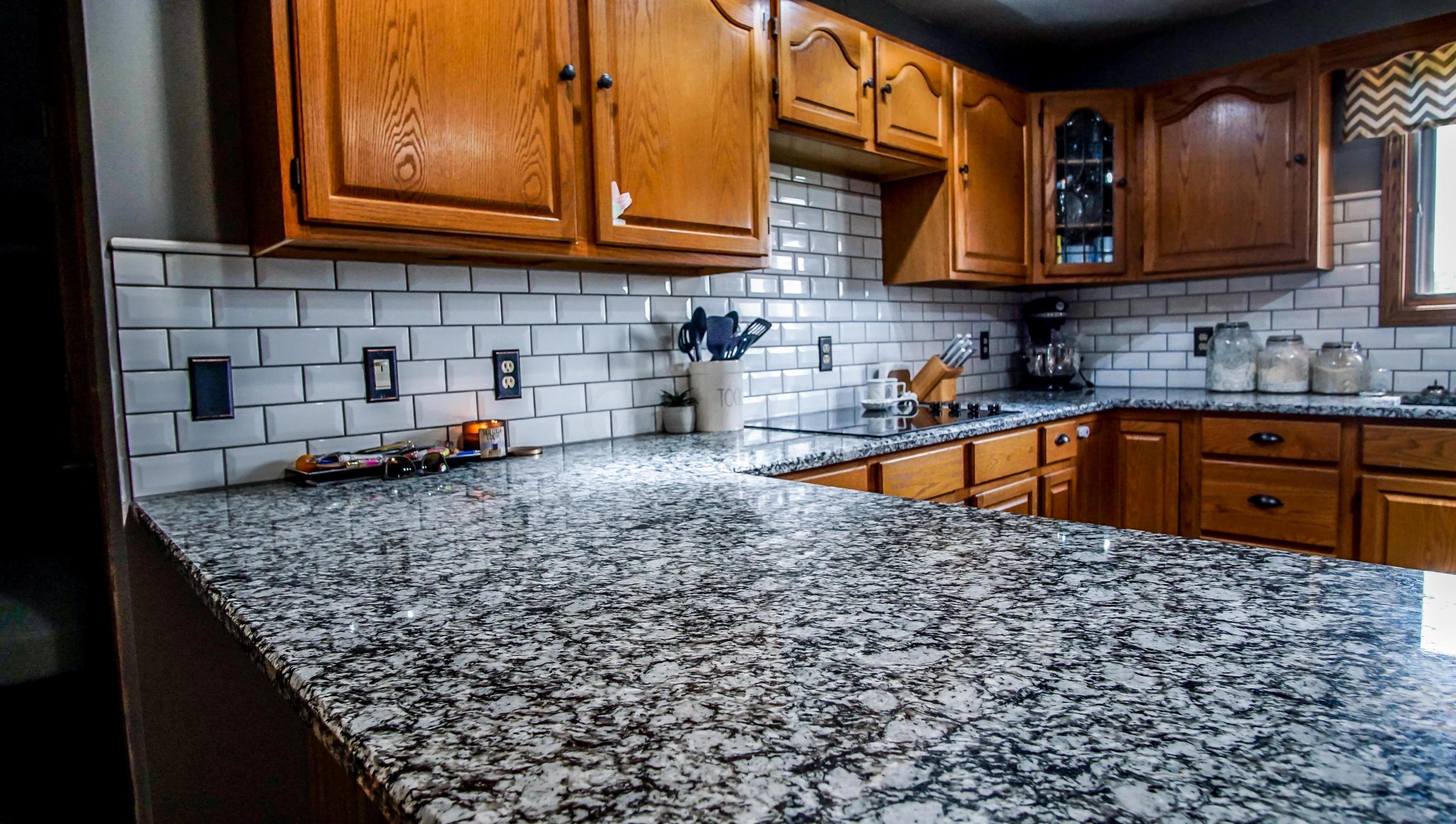 400 Perine Road Zanesville, OH 43701 - Photo 4 of 38