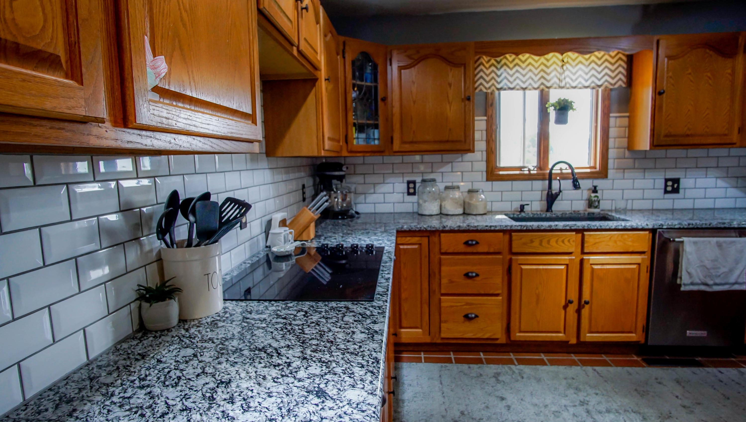 400 Perine Road Zanesville, OH 43701 - Photo 8 of 38