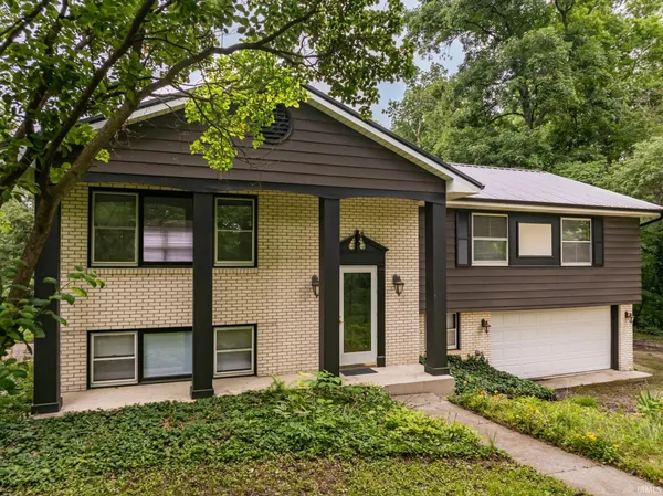 $395,000 | 11911 Highway 24, Fort Wayne, IN 46814