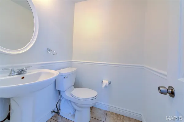 $219,900 | 1408 Whispering Creek Drive, Ballwin, MO 63021