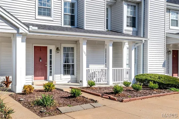 $219,900 | 1408 Whispering Creek Drive, Ballwin, MO 63021