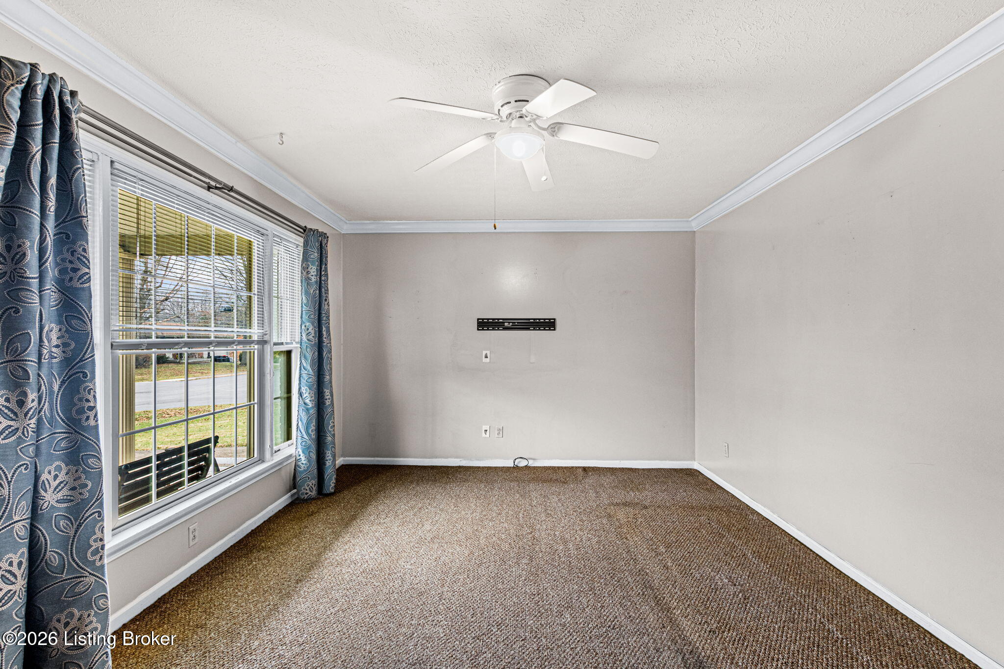 4437 Malcolm Road Louisville, KY 40216 - Photo 7 of 44 3-web-or-mls-696A5330 (2)
