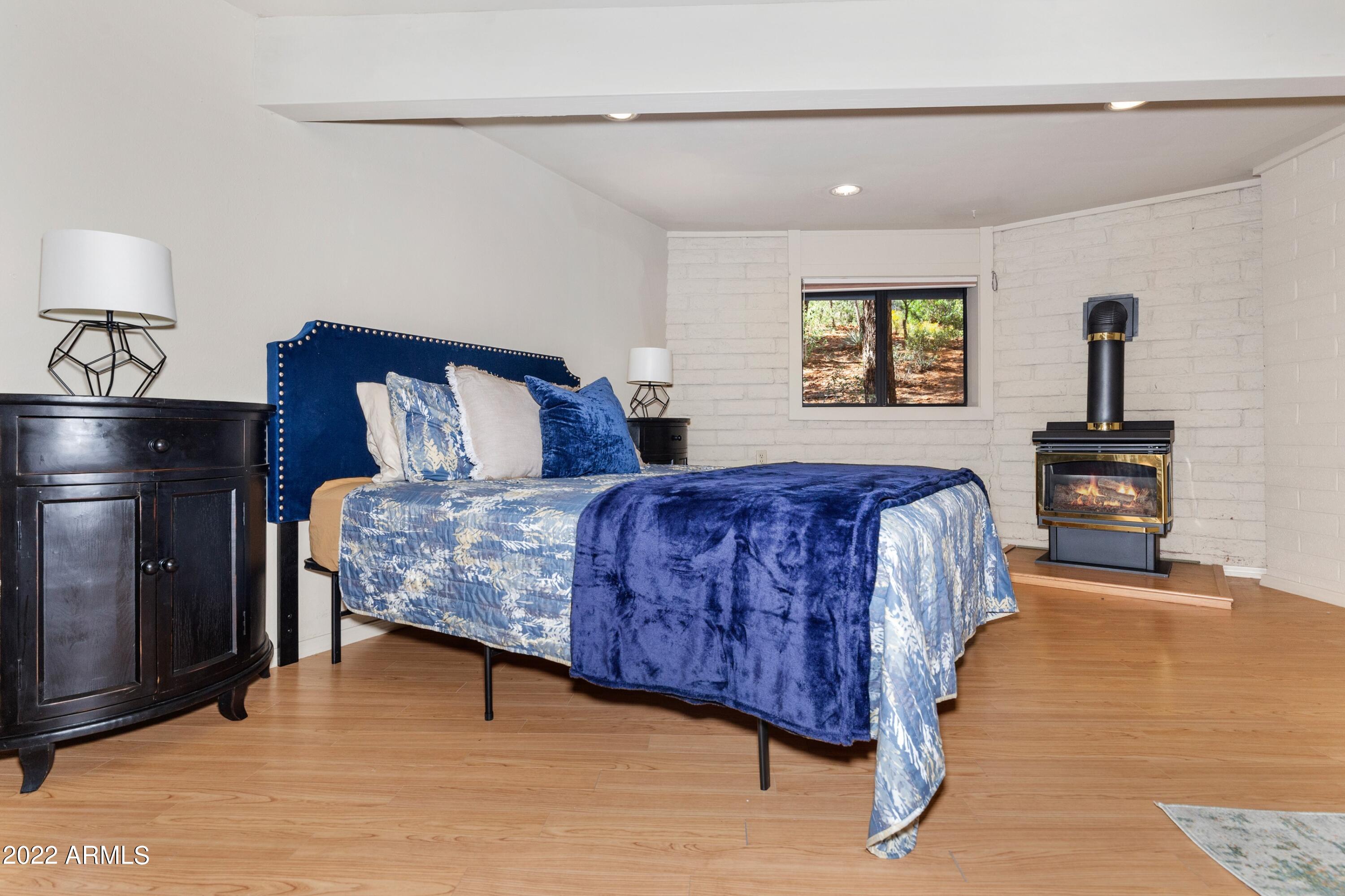 340 Ridge Road Sedona, AZ 86336 - Photo 30 of 49 033_In Law Suite