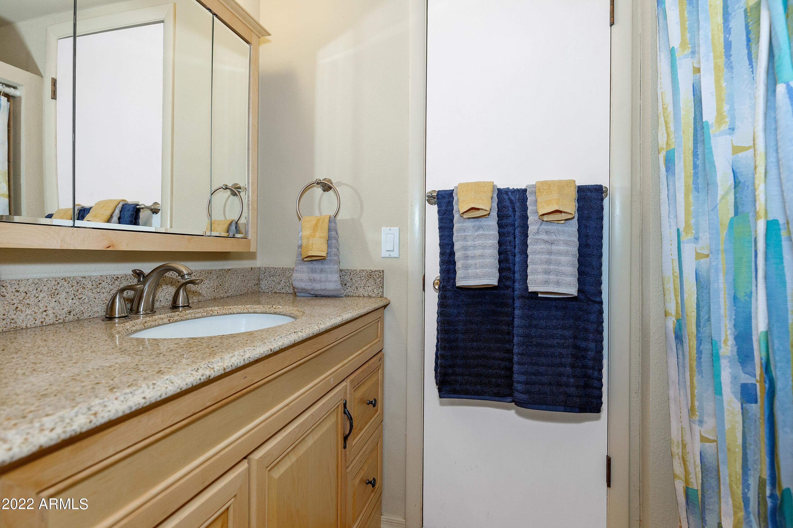 340 Ridge Road Sedona, AZ 86336 - Photo 31 of 49 034_In Law Suite Bathroom