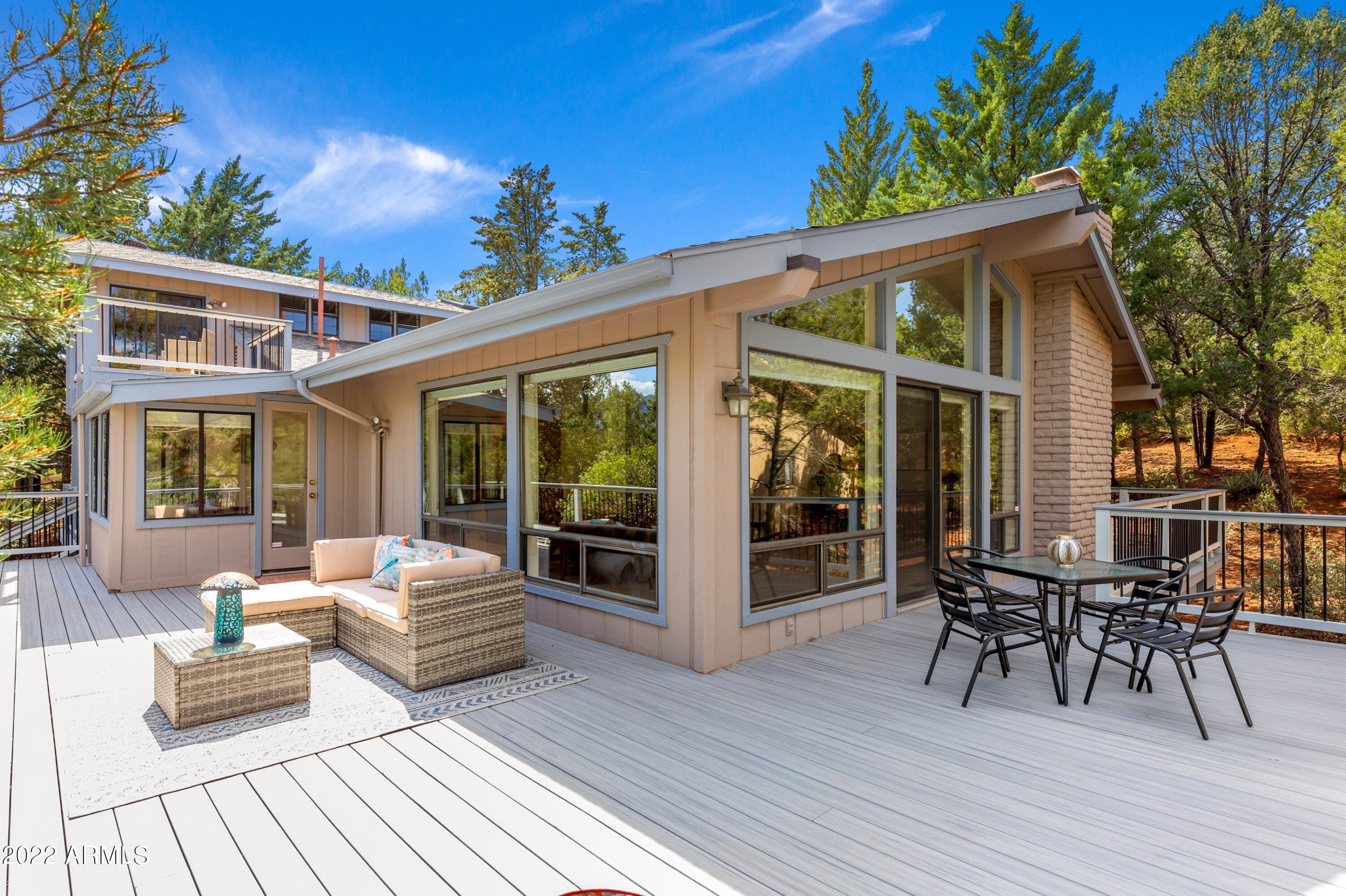 340 Ridge Road Sedona, AZ 86336 - Photo 33 of 49 036_Back Deck