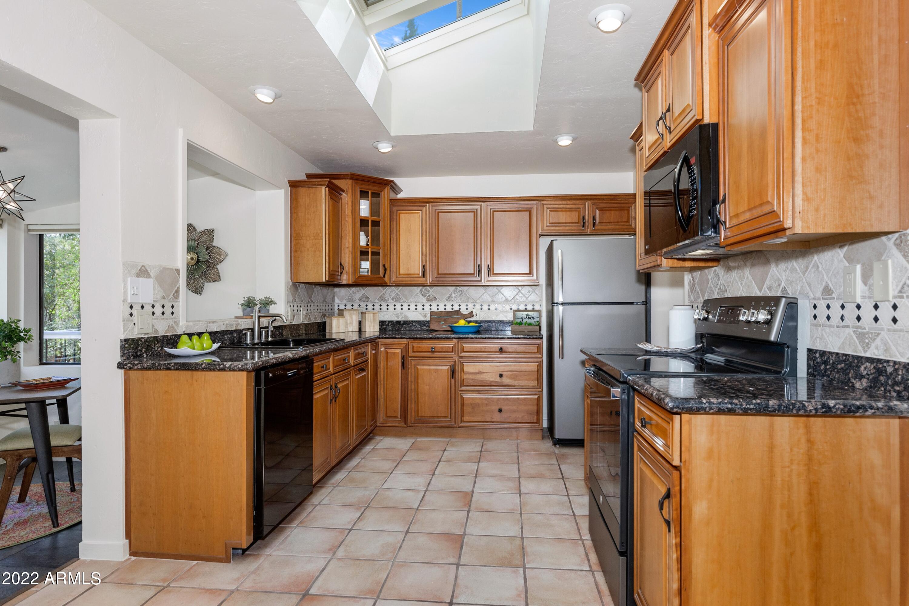 340 Ridge Road Sedona, AZ 86336 - Photo 8 of 49 008_Kitchen