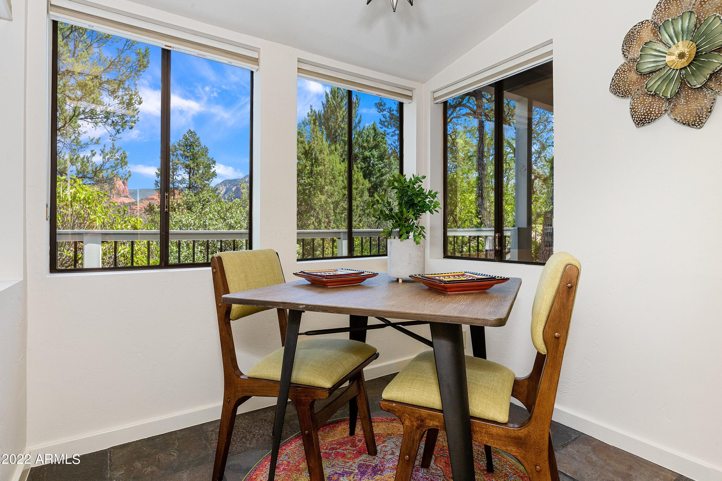 340 Ridge Road Sedona, AZ 86336 - Photo 10 of 49 010_Casual Dining Room