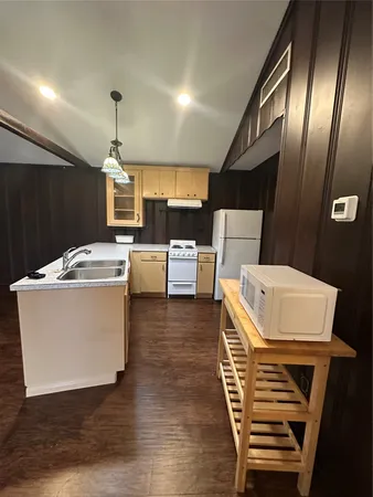 $1,200 | 1604 Hailey Street, Unit B, Conroe, TX 77301