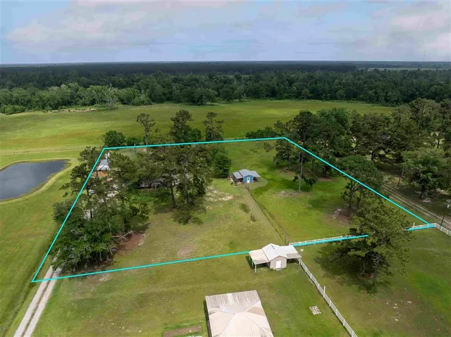 $335,000 | 3900 Paul White Road, Lake Charles, LA 70611