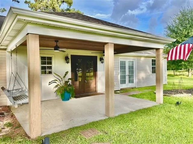 $335,000 | 3900 Paul White Road, Lake Charles, LA 70611