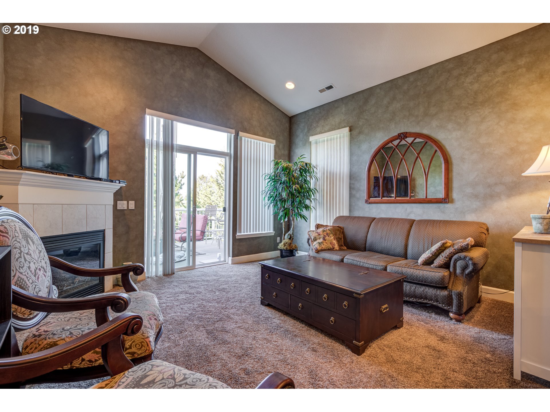 13620 Southwest Mapleview Lane Tigard, OR 97224 - Photo 7 of 20 Gallery Image 7