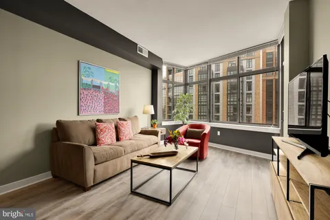 $479,000 | 460 New York Avenue Northwest, Unit 701, Washington, DC 20001