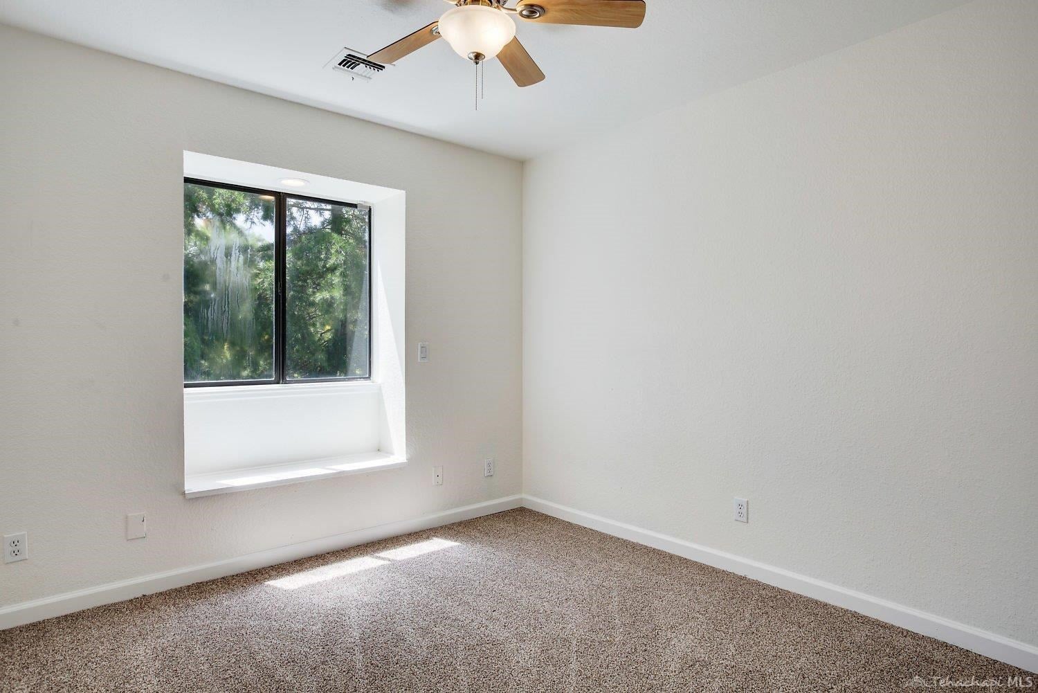 29201 North Lower Valley Road Tehachapi, CA 93561 - Photo 33 of 43 Gallery Image 33