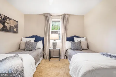 $1,249,500 | 917 Crestwood Drive, Alexandria, VA 22302