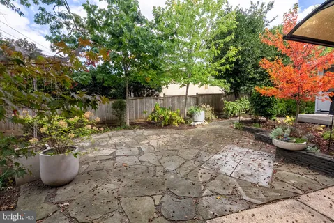 $1,249,500 | 917 Crestwood Drive, Alexandria, VA 22302