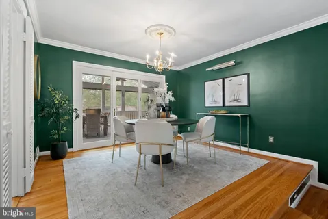 $1,249,500 | 917 Crestwood Drive, Alexandria, VA 22302