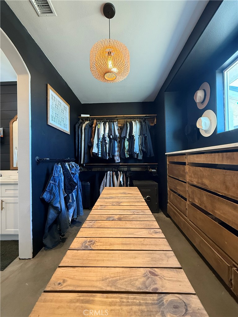 10773 Mills Road Apple Valley, CA 92308 - Photo 39 of 39 a view of a hallway