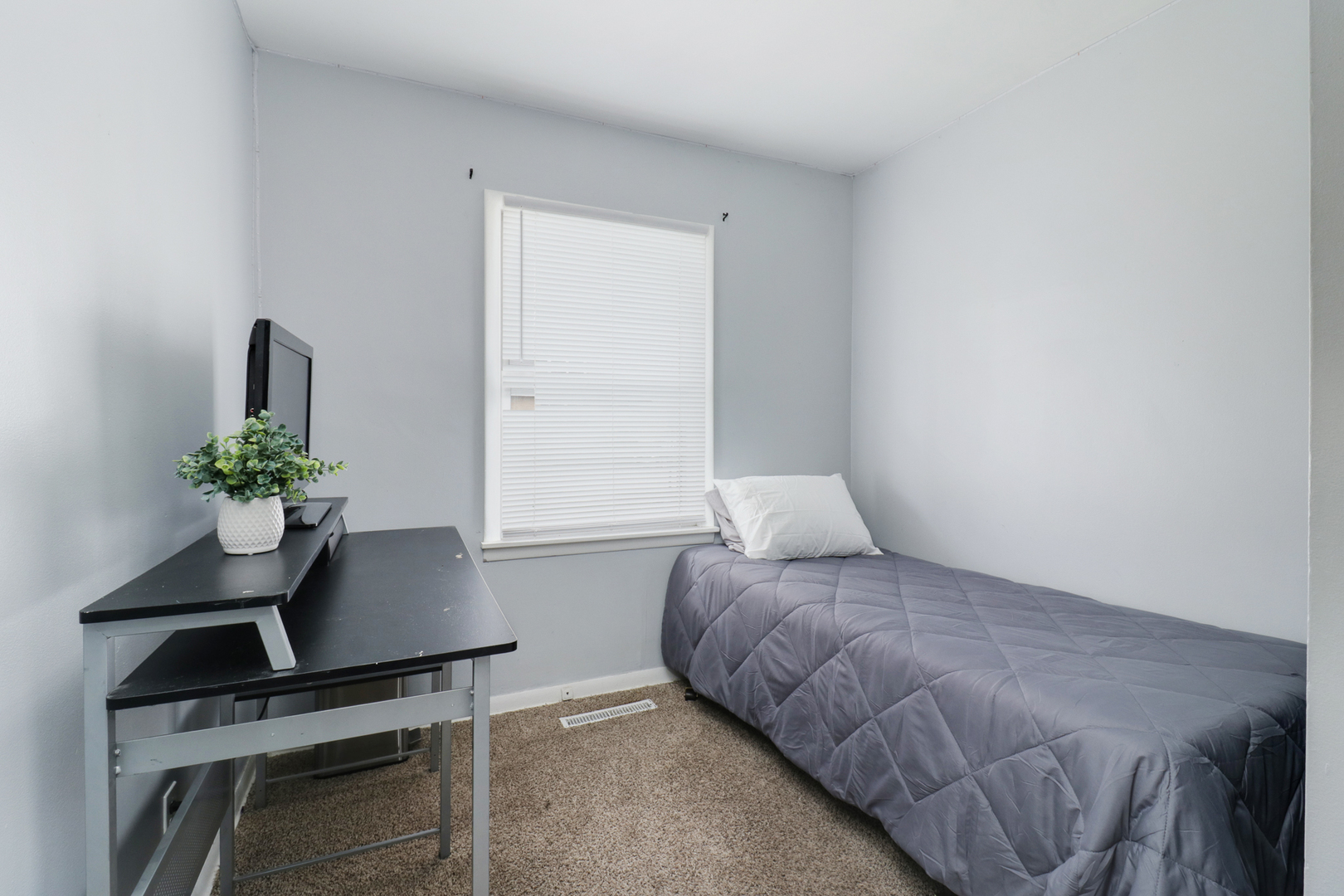1011 Morgan Street Normal, IL 61761 - Photo 16 of 23 Gallery Image 16