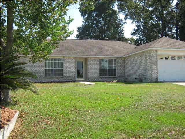 3041 Red Fern Road Cantonment, FL 32533 - Photo 25 of 25 Great home, 3/2, split floorplan, florida room heated and cooled. Double car garage, tile, granite countertops in the kitchen. Great school districts.
