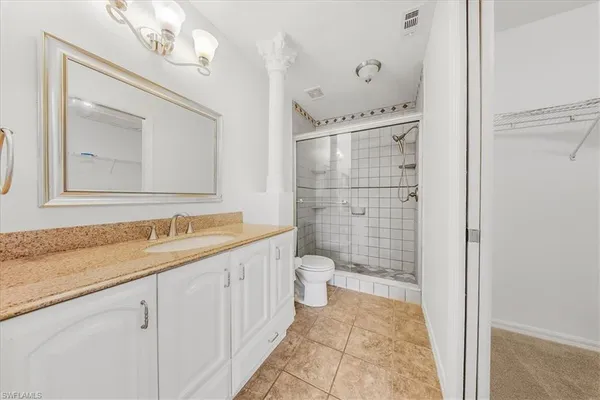 $1,950 | 230 Timber Lake Circle, Unit C204, Naples, FL 34104