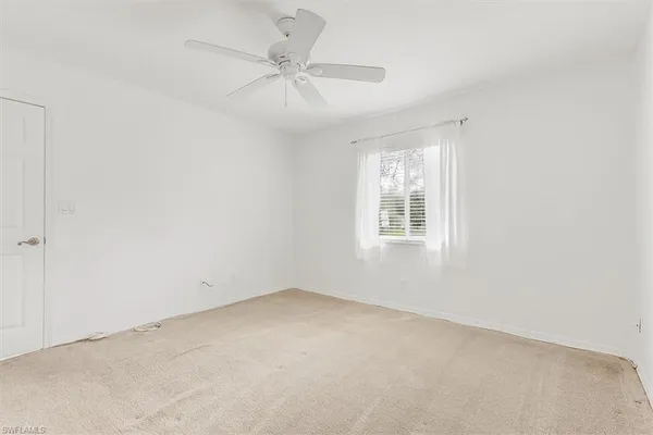 $1,950 | 230 Timber Lake Circle, Unit C204, Naples, FL 34104