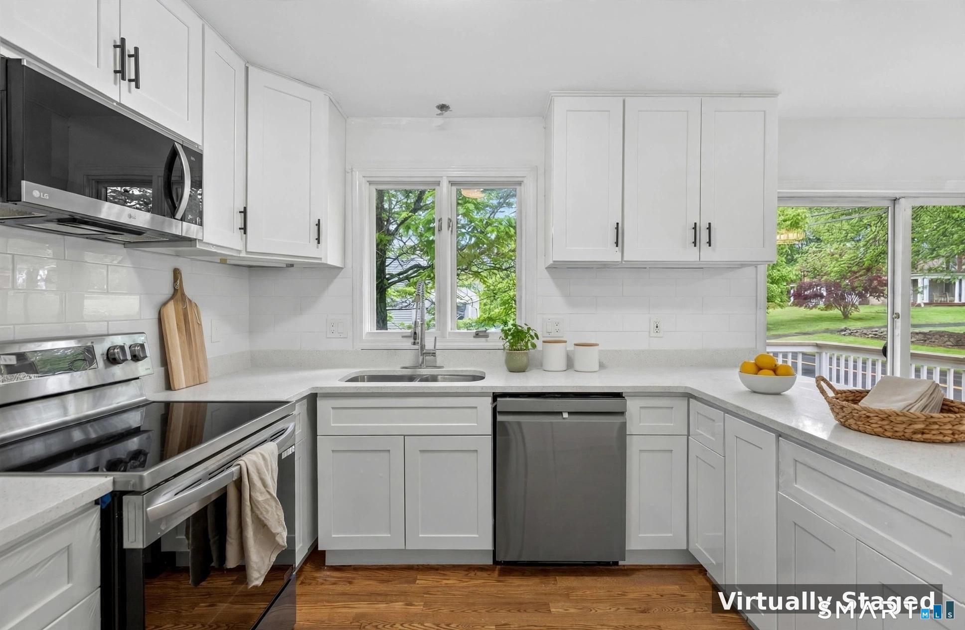 492 Long Hill Road Middletown, CT 06457 - Photo 1 of 24 Gallery Image 1