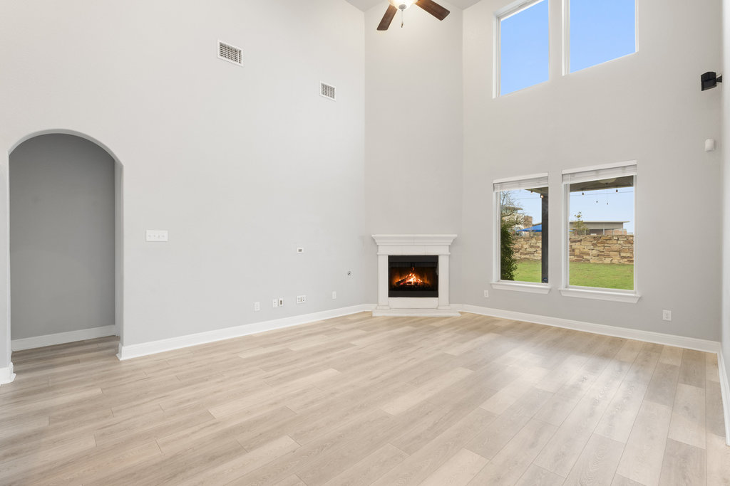 5208 Anaheim Avenue Pflugerville, TX 78660 - Photo 16 of 38 an empty room with windows