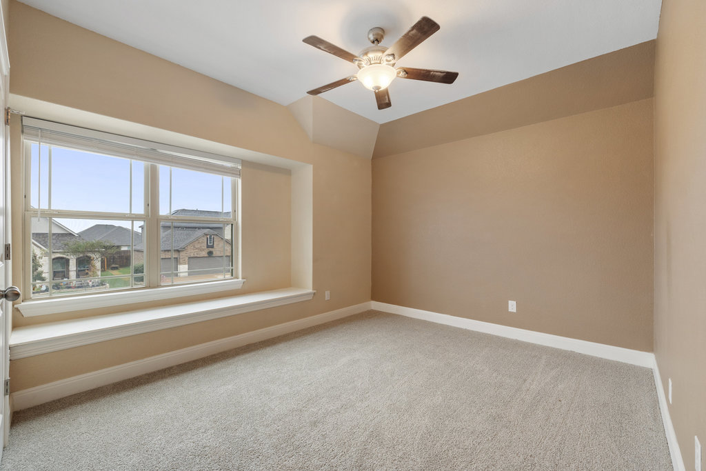 5208 Anaheim Avenue Pflugerville, TX 78660 - Photo 28 of 38 an empty room with a window