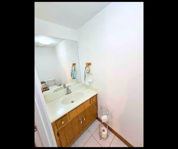 $217,000 | 4336 West Emerald Way Street, Alsip, IL 60803