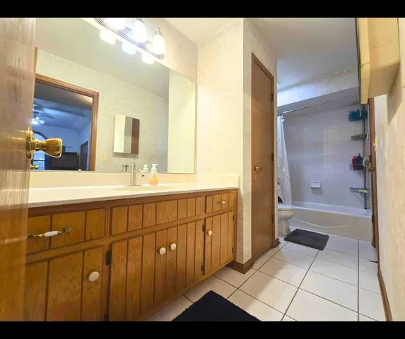 $217,000 | 4336 West Emerald Way Street, Alsip, IL 60803