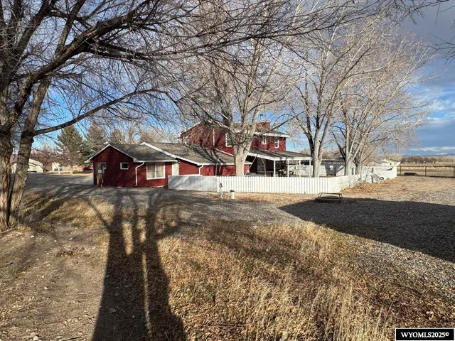 $640,000 | 3 Charbonneau Drive, Riverton, WY 82501
