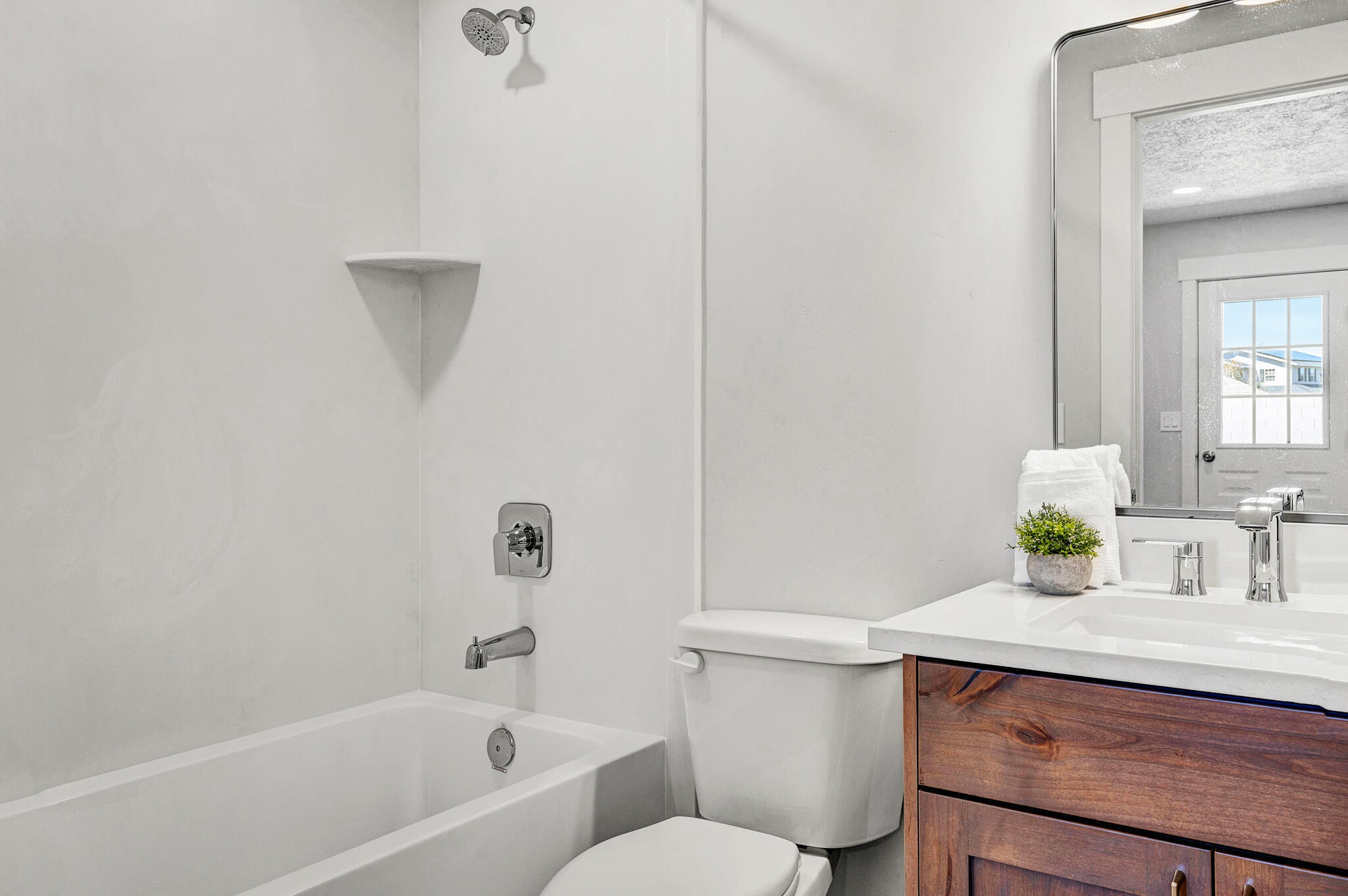 763 East Fiddlers Canyon Road Cedar City, UT 84721 - Photo 15 of 35 Bathroom 1 Main
