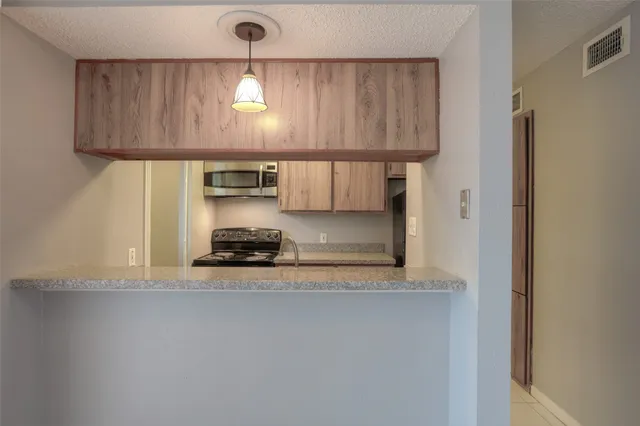 $119,000 | 3919 Fairmont Parkway, Unit 122, Pasadena, TX 77504