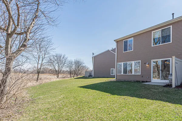 $349,999 | 377 Locksley Drive, Streamwood, IL 60107