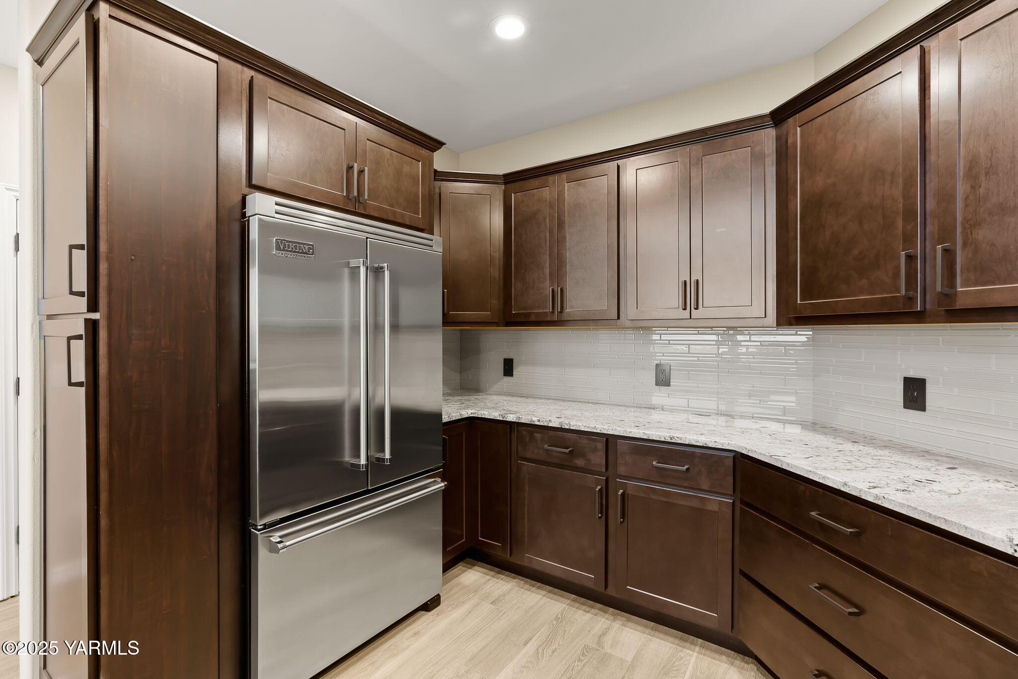 9150 Occidental Road, Unit 8 Yakima, WA 98903 - Photo 6 of 41 Updated and modern