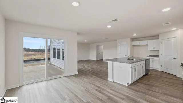 $254,900 | 623 Oak Ridge Drive, Clinton, SC 29325