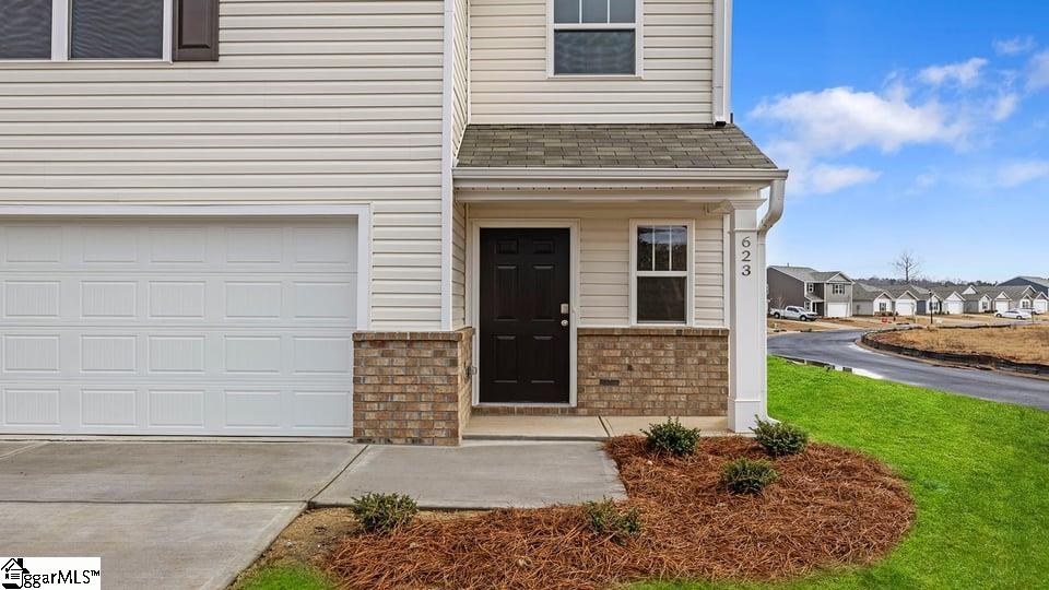 623 Oak Ridge Drive Clinton, SC 29325 - Photo 2 of 33