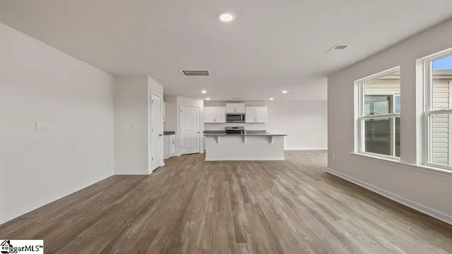 $254,900 | 623 Oak Ridge Drive, Clinton, SC 29325