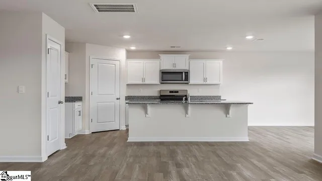 $254,900 | 623 Oak Ridge Drive, Clinton, SC 29325