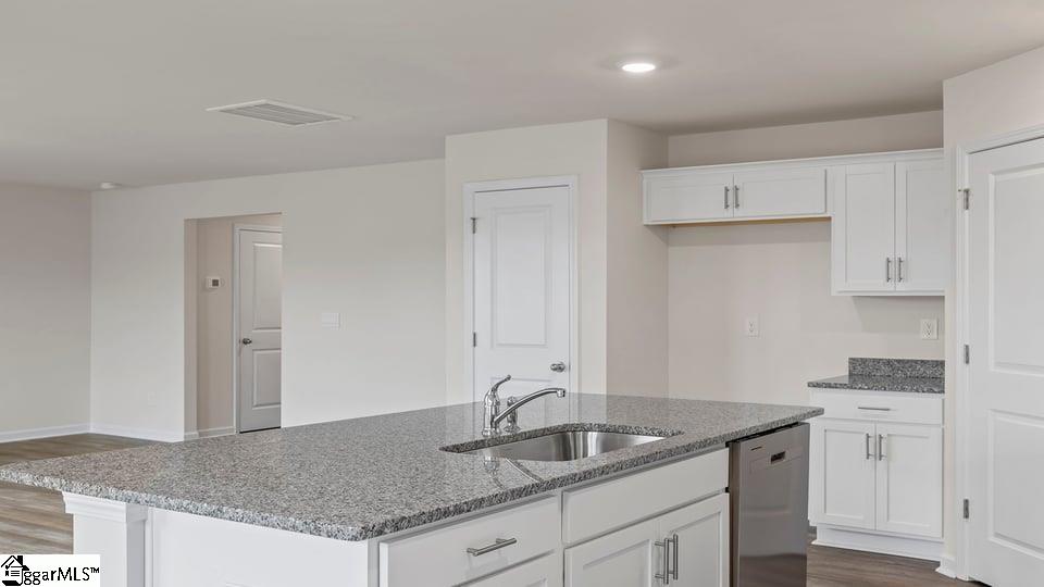 623 Oak Ridge Drive Clinton, SC 29325 - Photo 9 of 33