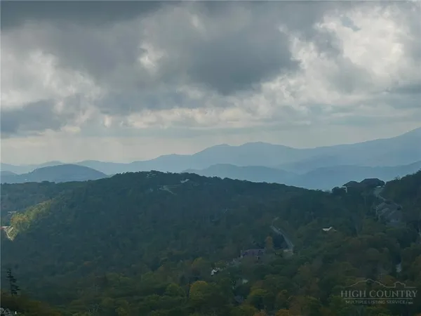 $2,000 | 303 Sugar Top Drive, Unit 3827, Sugar Mountain, NC 28604