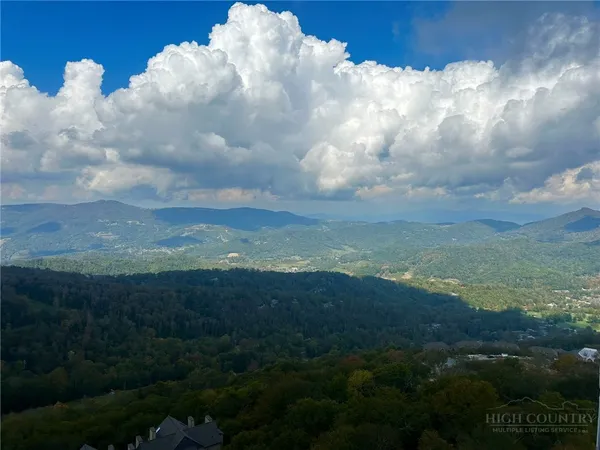 $2,000 | 303 Sugar Top Drive, Unit 3827, Sugar Mountain, NC 28604