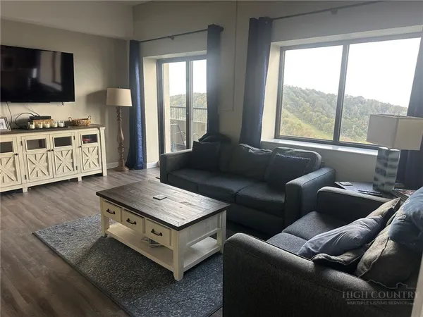 $2,000 | 303 Sugar Top Drive, Unit 3827, Sugar Mountain, NC 28604